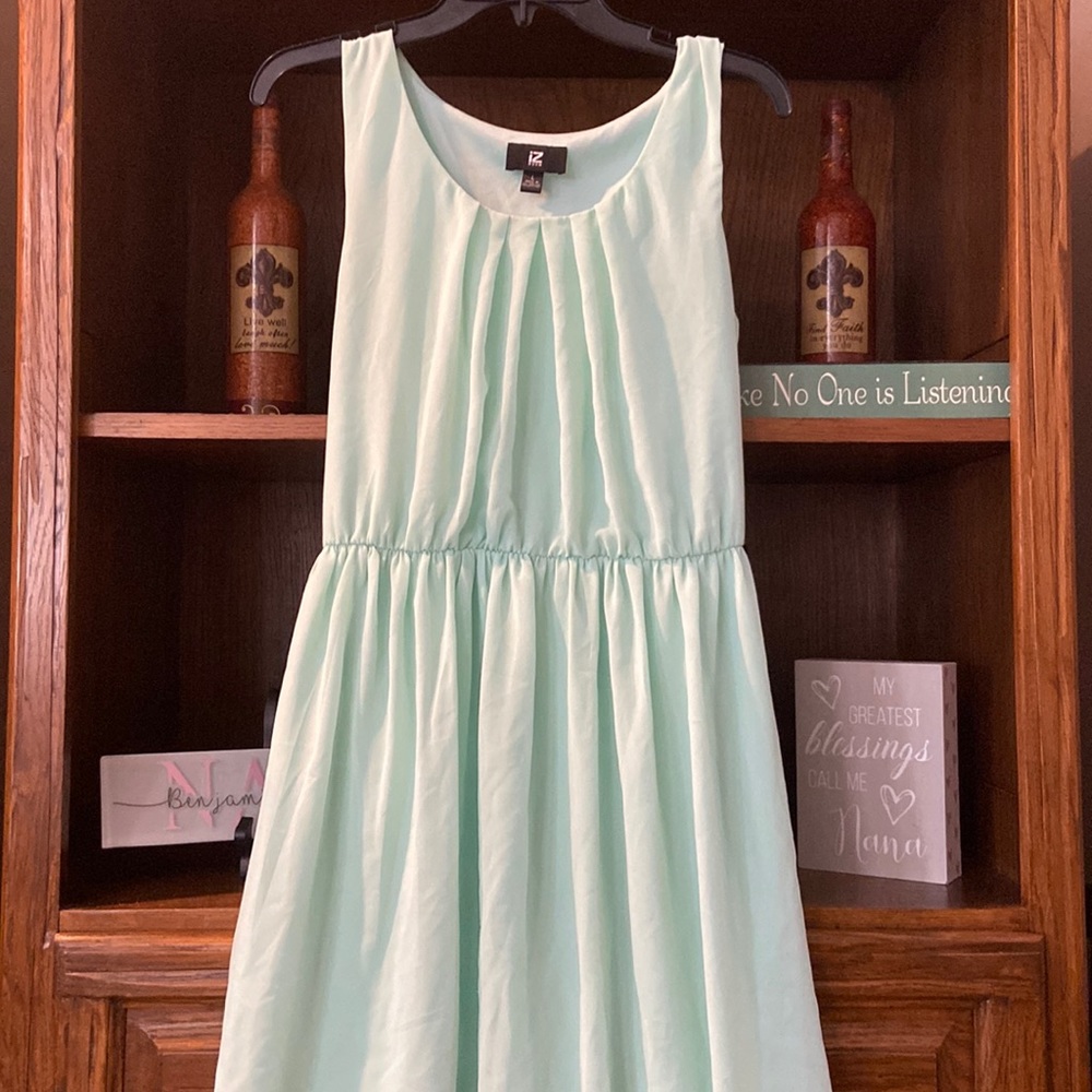 Size large mint green dress